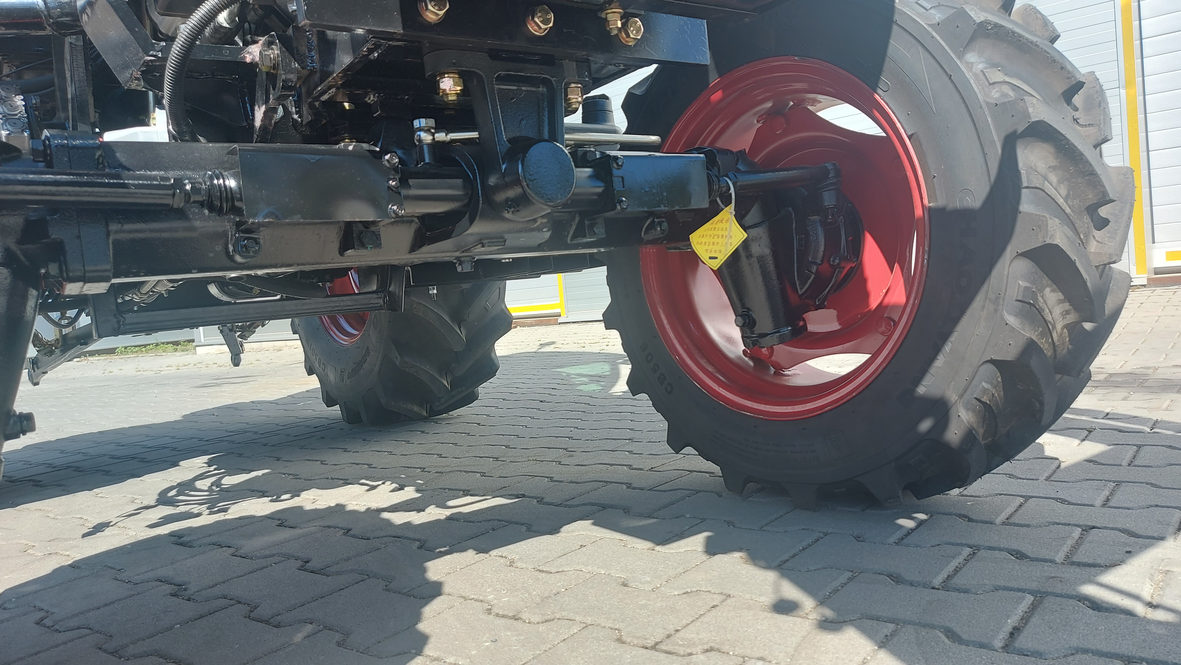 TAVOL 604 TE BIG nakladač 4v1