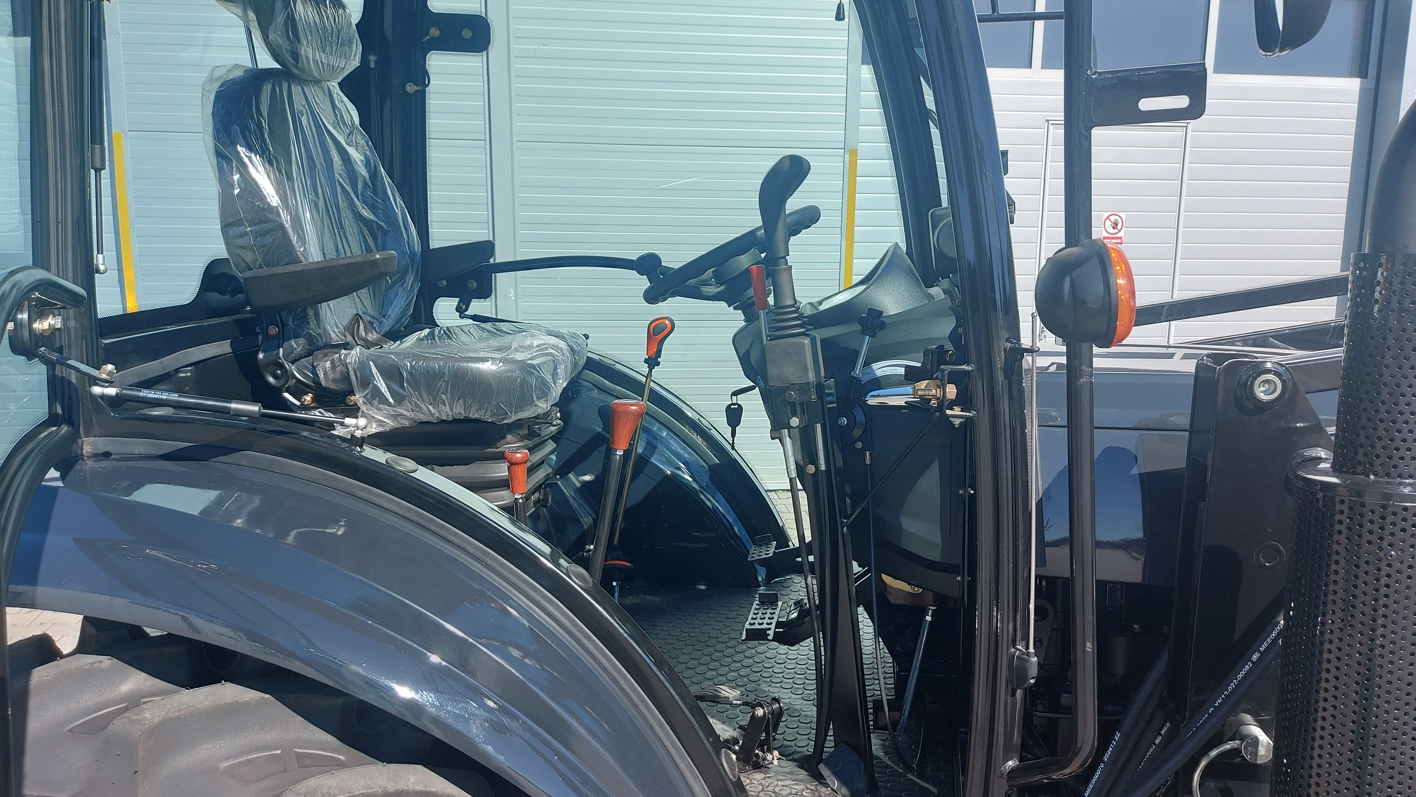 TAVOL 604 TE BIG nakladač 4v1