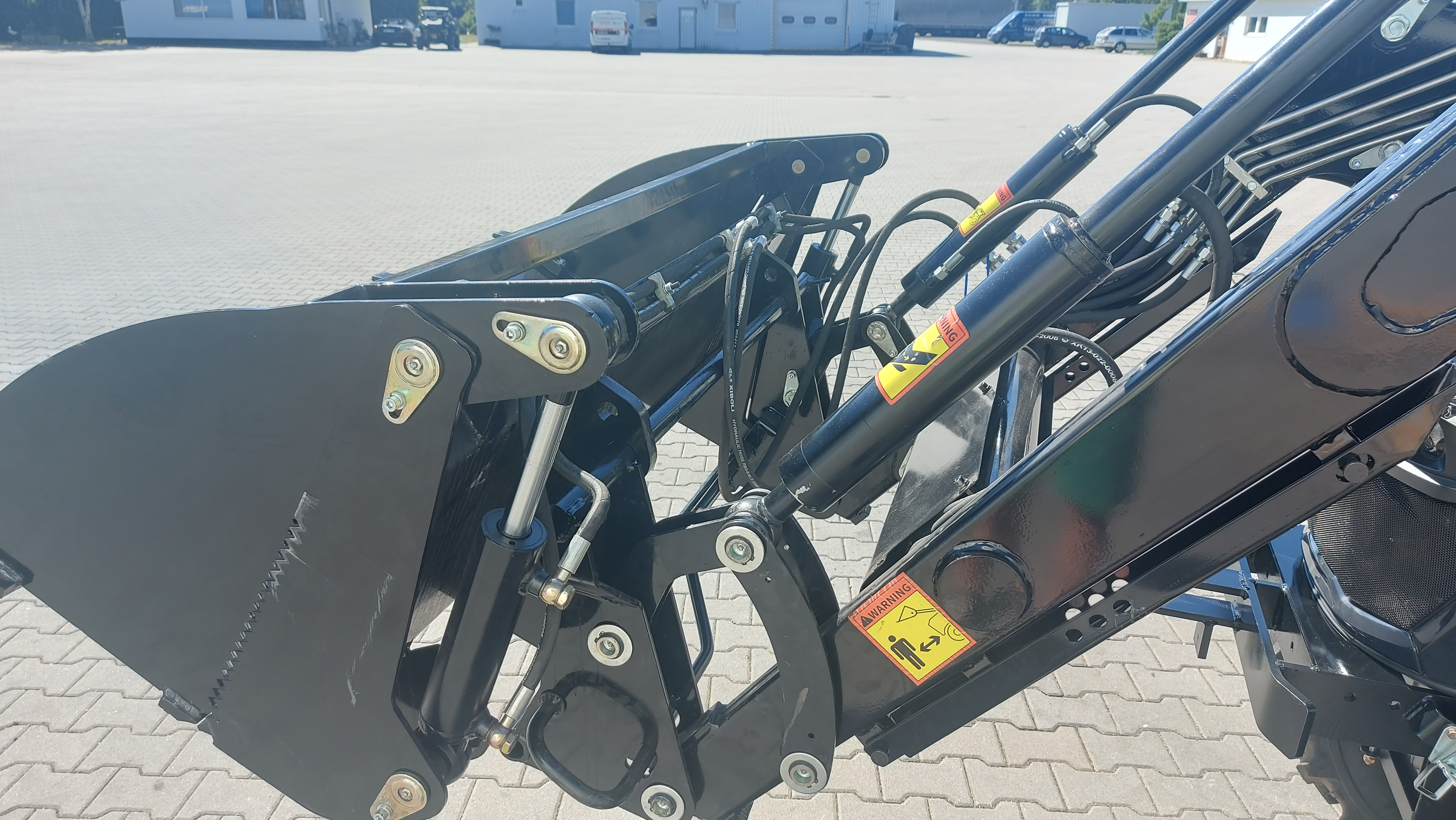 TAVOL 604 TE BIG nakladač 4v1